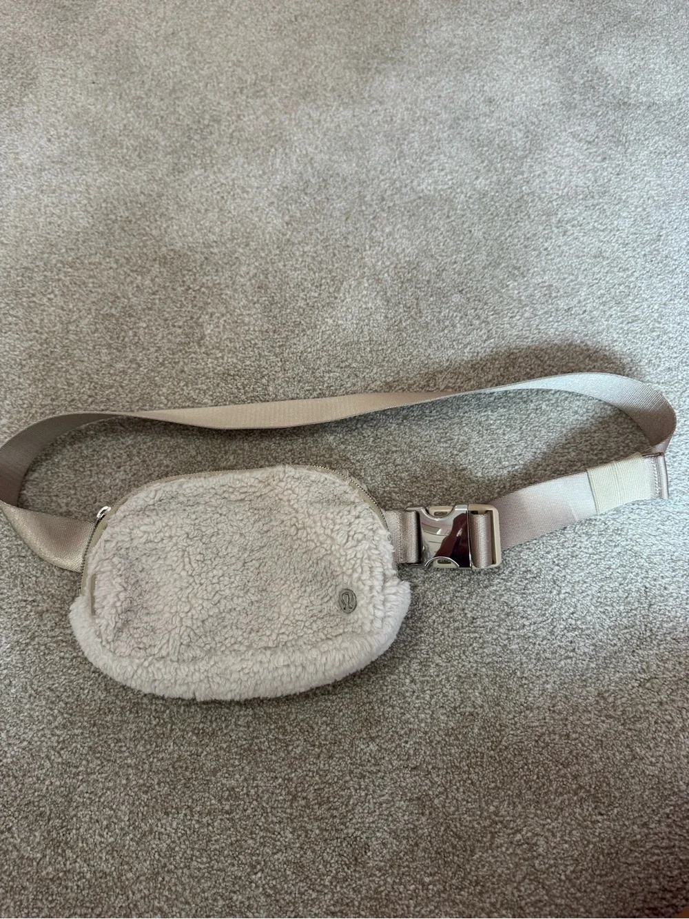 Lululemon Everywhere Fleece Belt Bag